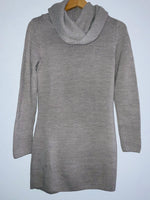 H&M Sweater largo con cuello de doblar. Talla S