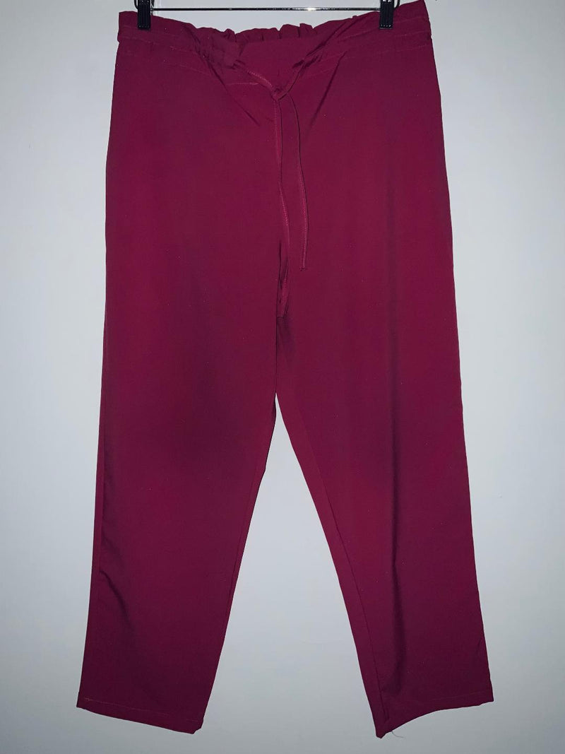 PANTALÓN casual tipo jogger. Talla M/L