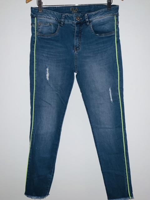 ELA Jean cinco bolsillos con venas. Talla 12