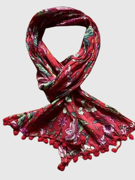 PASHMINA estampada con borlas. Talla Única