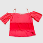 FDS Blusa con cortes y hombros destapados. Talla L