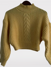 BONITA Sweater corto cuello alto color amarillo. Talla S/M