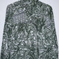 ARKITECT ( NUEVA ) Blusa camisera estampada hojas. Talla S