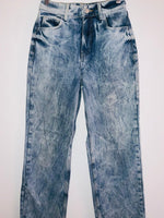 KOAJ Jean cinco bolsillos High Rise. Talla 4