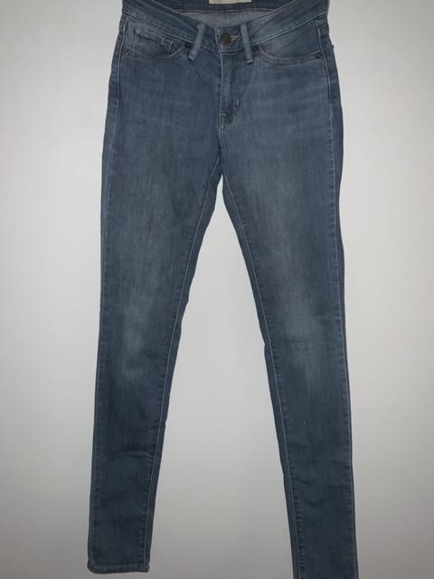 LEVIS Jean cinco bolsillos ref 711. Talla 24 ( 4 )