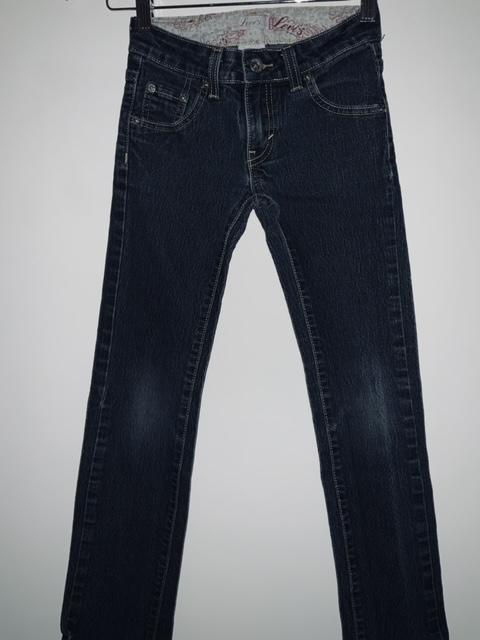 LEVIS Jean cinco bolsillos para niña. Talla 8