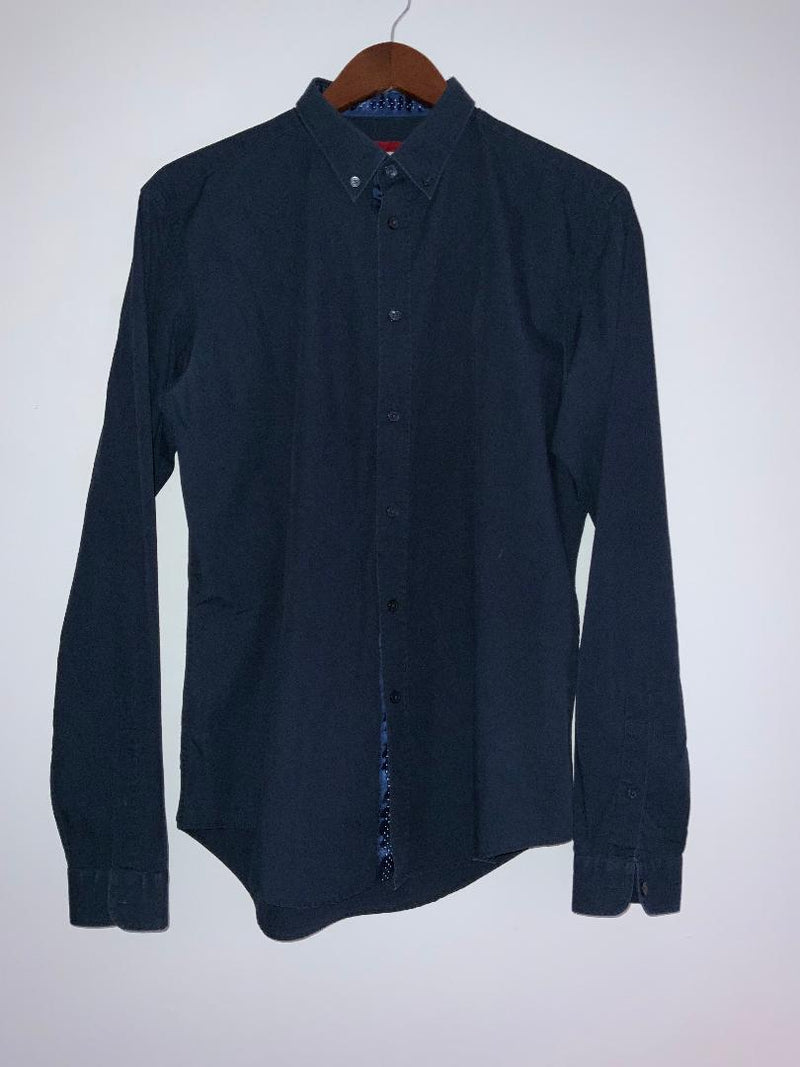 ZARA MAN Camisa Básica azul marino. Talla M