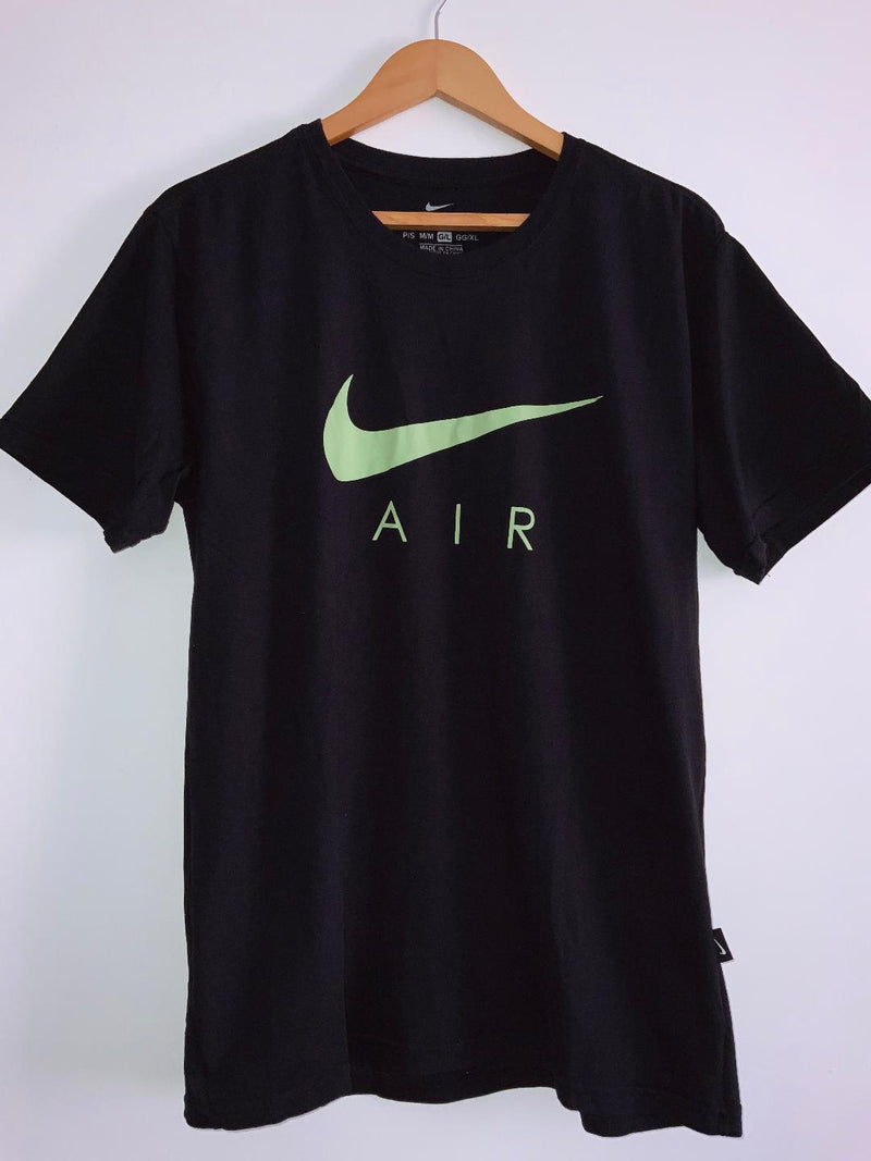 NIKE Camiseta manga corta estampada logo. Talla L