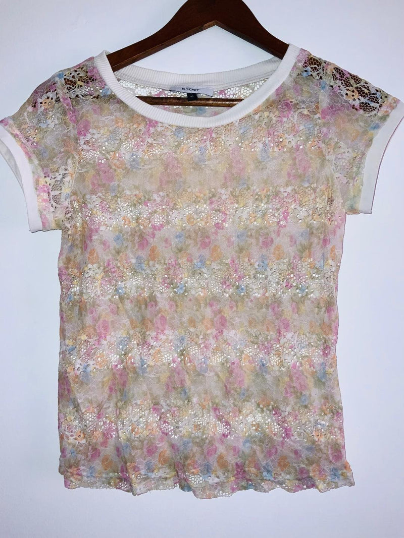 STUDIO F Camiseta manga corta en blonda estampada. Talla XS