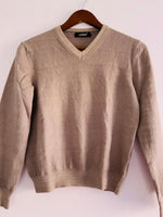 SOLOIO Sweater cuello en pico. Talla L