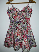 ELA Vestido corto estampado. Talla 6 ( XS )