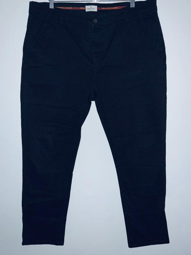 BROOKSFIELD Pantalón casual en dril para hombre. Talla 40 ( XXL)