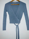 STRADIVARIUS Sweater liviano cruzado. Talla S
