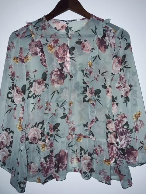 NAF NAF Blusa en chiffon estampada flores. Talla M