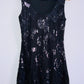 VESTIDO Corto bordado lentejuelas. Talla S*