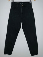 ZARA Jean Mom cinco bolsillos negro. Talla 34 ( 4 )