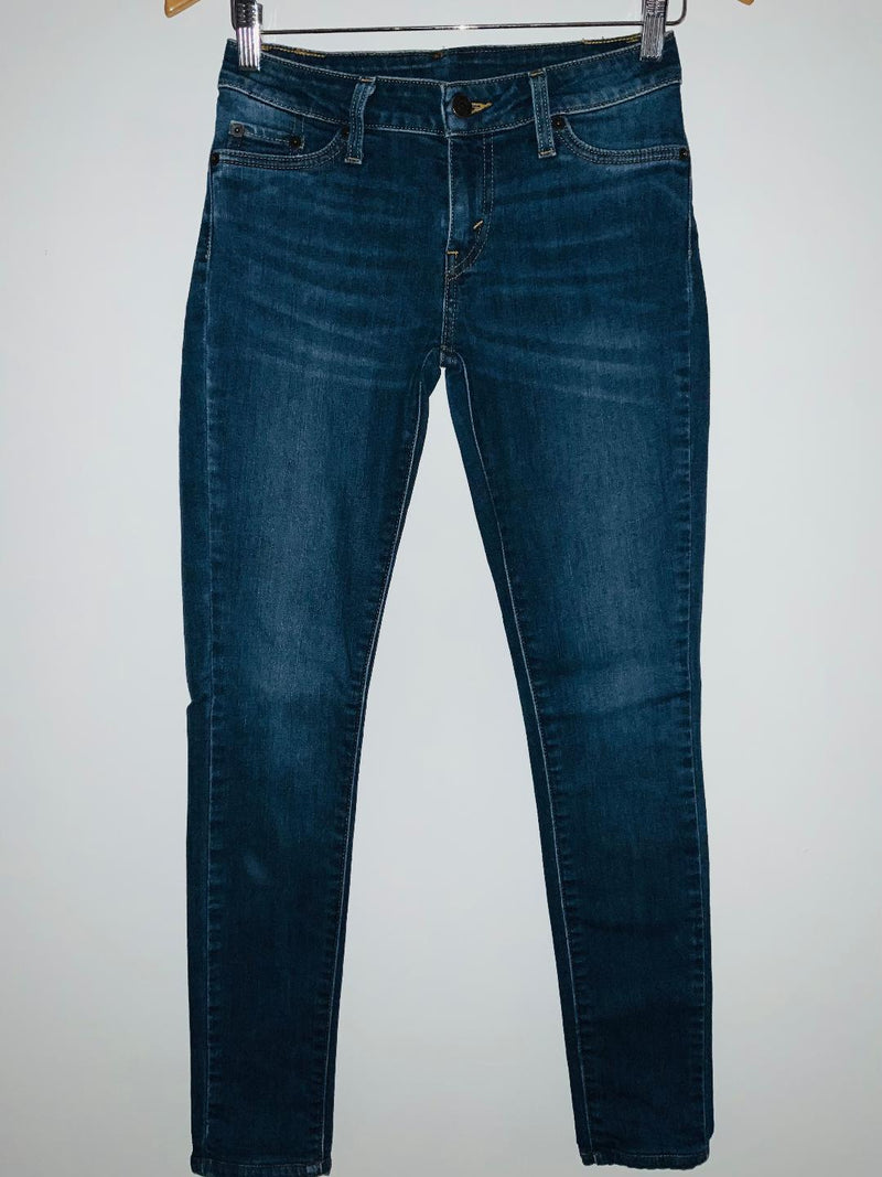 LEVIS Jean cinco bolsillos skinny. Talla 26