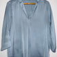 STRADIVARIUS Blusa escote en V con cuello. Talla M