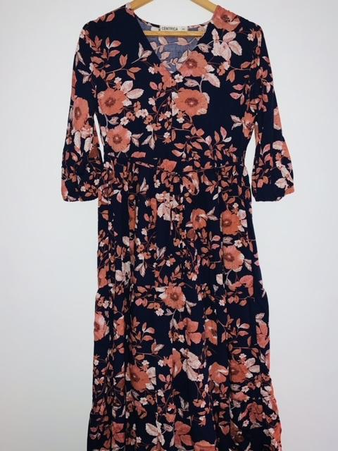 CÉNTRICA Vestido largo de flores. Talla XS