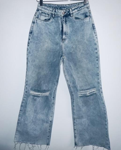 LOLA Mom Jean cinco bolsillos con Talla –