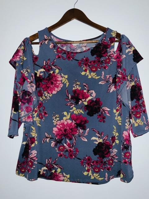 EST.1945 Blusa Estampada flores. Talla M