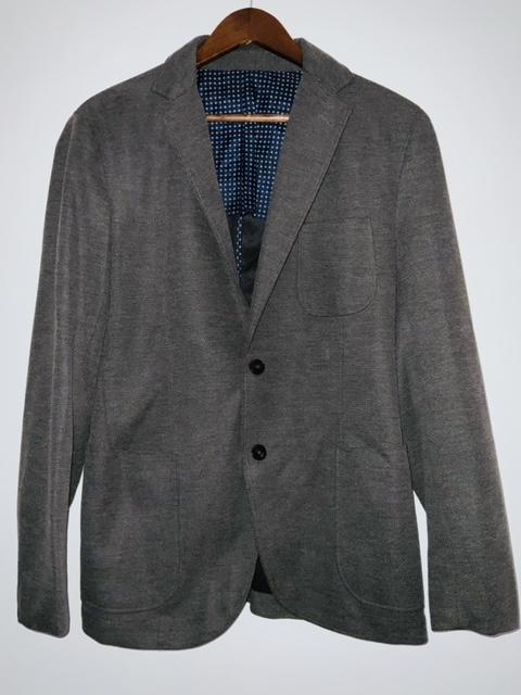 MANGO MAN Blazer para hombre 2 botones en tejido de punto. Talla S ( USA )