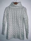 FOREVER21 Sweater cuello alto tejido trenzado. Talla M