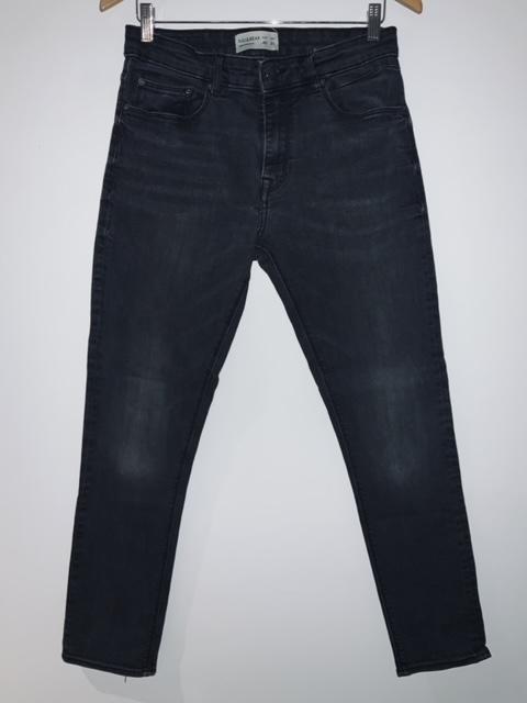 PULL&BEAR Jean cinco bolsillos para hombre. Talla 31