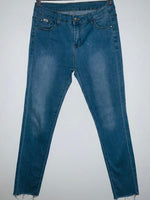 JEAN cinco bolsillos con stretch. Talla 30 ( M )