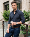 PERRY ELLIS Camisa para hombre en rayas delgadas. Talla L