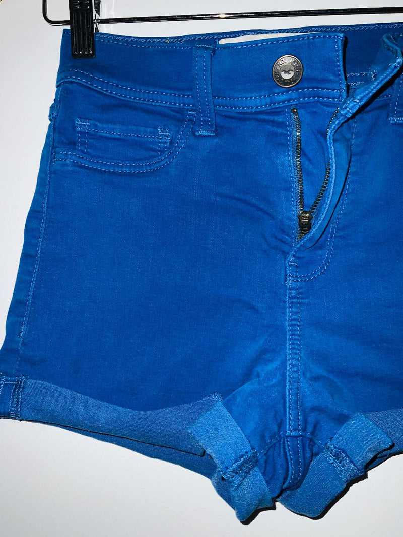 HOLLISTER  short cinco bolsillos en dril. Talla 25