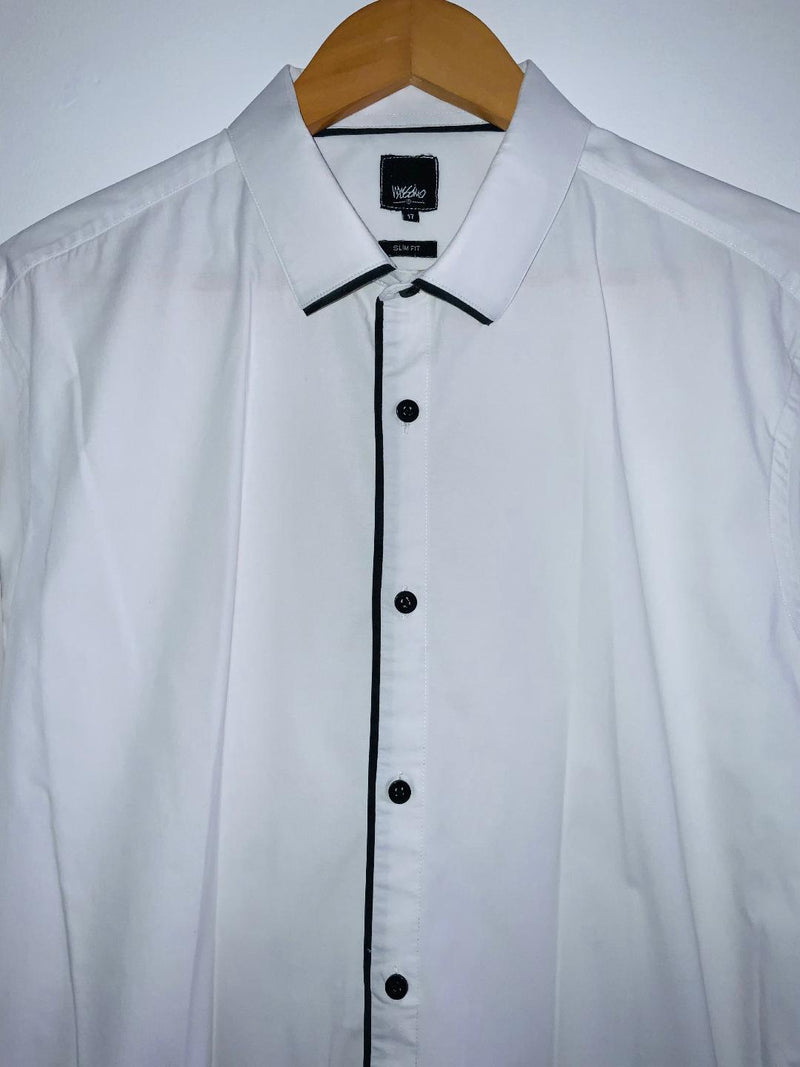 MOSSIMO Camisa con contraste para hombre. Talla 17