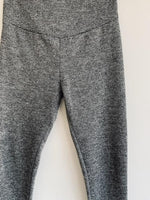 PIPONAS Pantalón materno en gris jaspe. Talla XS