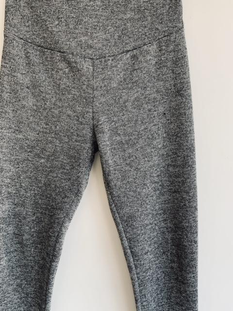 PIPONAS Pantalón materno en gris jaspe. Talla XS