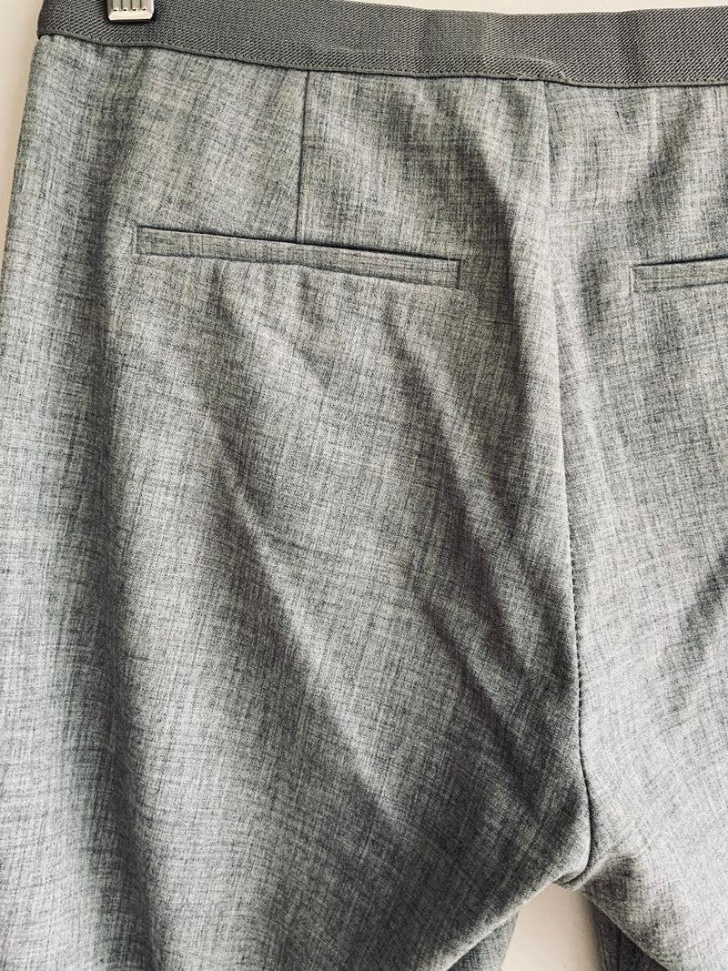 STRADIVARIUS Pantalón Casual Gris efecto textura. Talla S