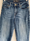 LEVIS Jean clásico cinco bolsillos bota recta. Talla 26