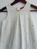 DERHY KIDS Vestido para niña bordado con mini perlas. Talla 6/8