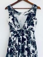 H&M Vestido Casual estampado en flores. Talla S/M