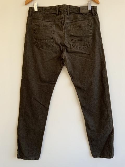 MASSIMO DUTTI Pantalón cinco bolsillos en tela diagonal. Talla 34