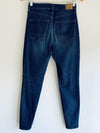 AMERICAN EAGLE Jean con proceso Destroyer en rodillas.  Talla 4 Americana