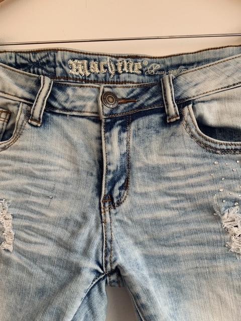 MACHINE Short en índigo proceso Destroyer y piedras. Talla 30