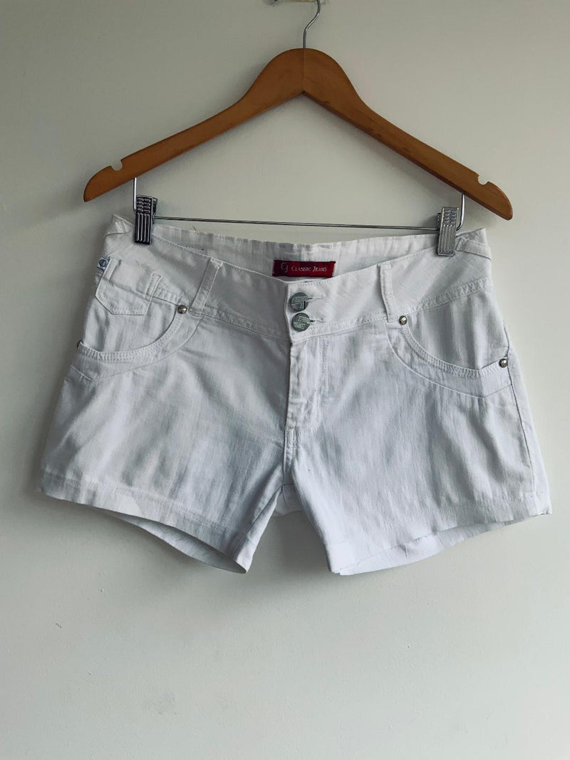 CLASSIC JEANS Short en dril cinco bolsillos blanco. Talla 10