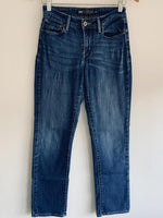 LEVIS Jean clásico cinco bolsillos bota recta. Talla 26