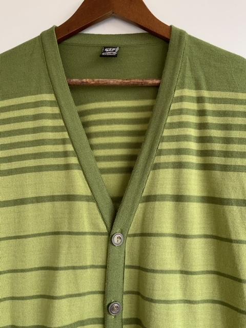 GTX Sweater Abierto de Rayas Verde. Talla S